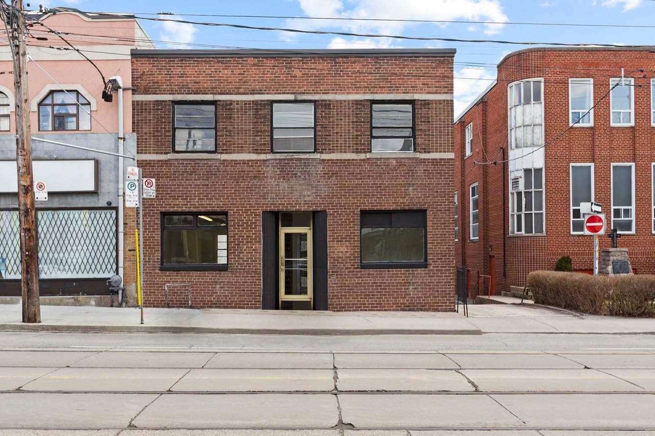 245 Coxwell Ave - Photo 1