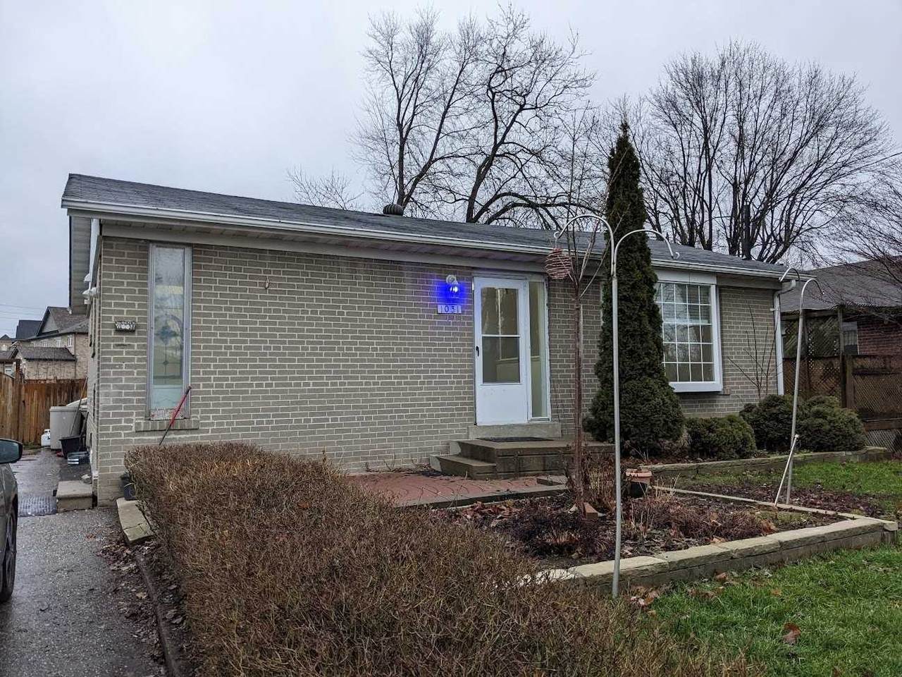 1031 Centre St - Photo 1
