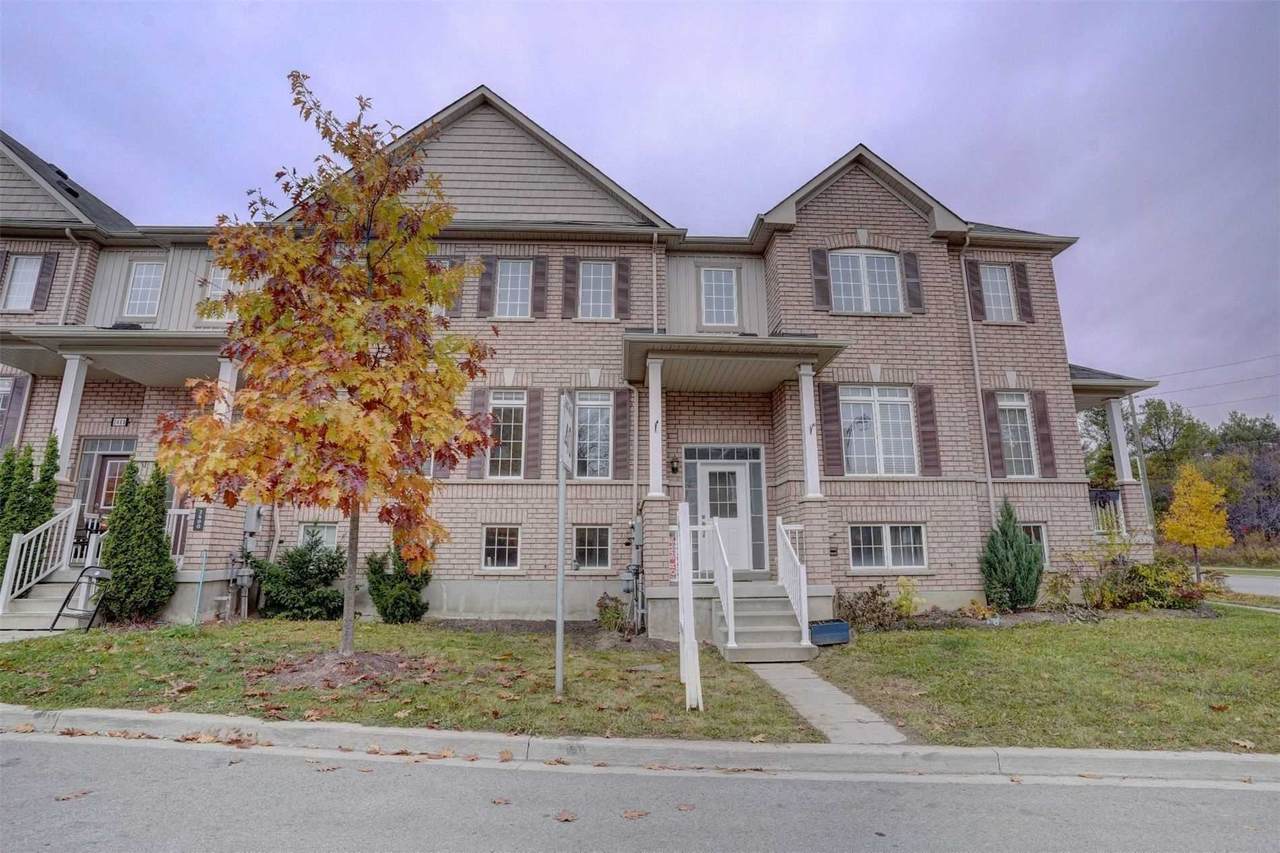 2492 Earl Grey Ave - Photo 1