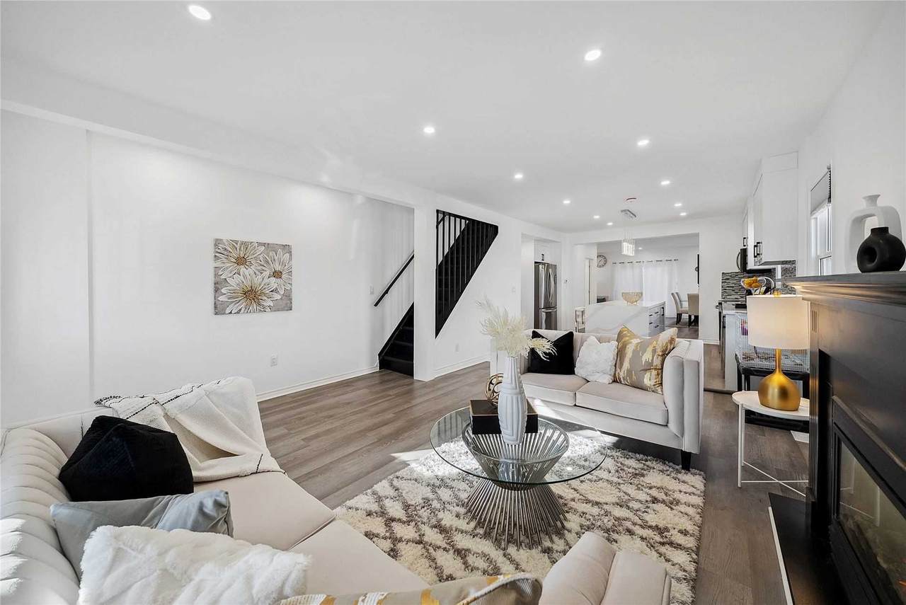64 Fisher St - Photo 1