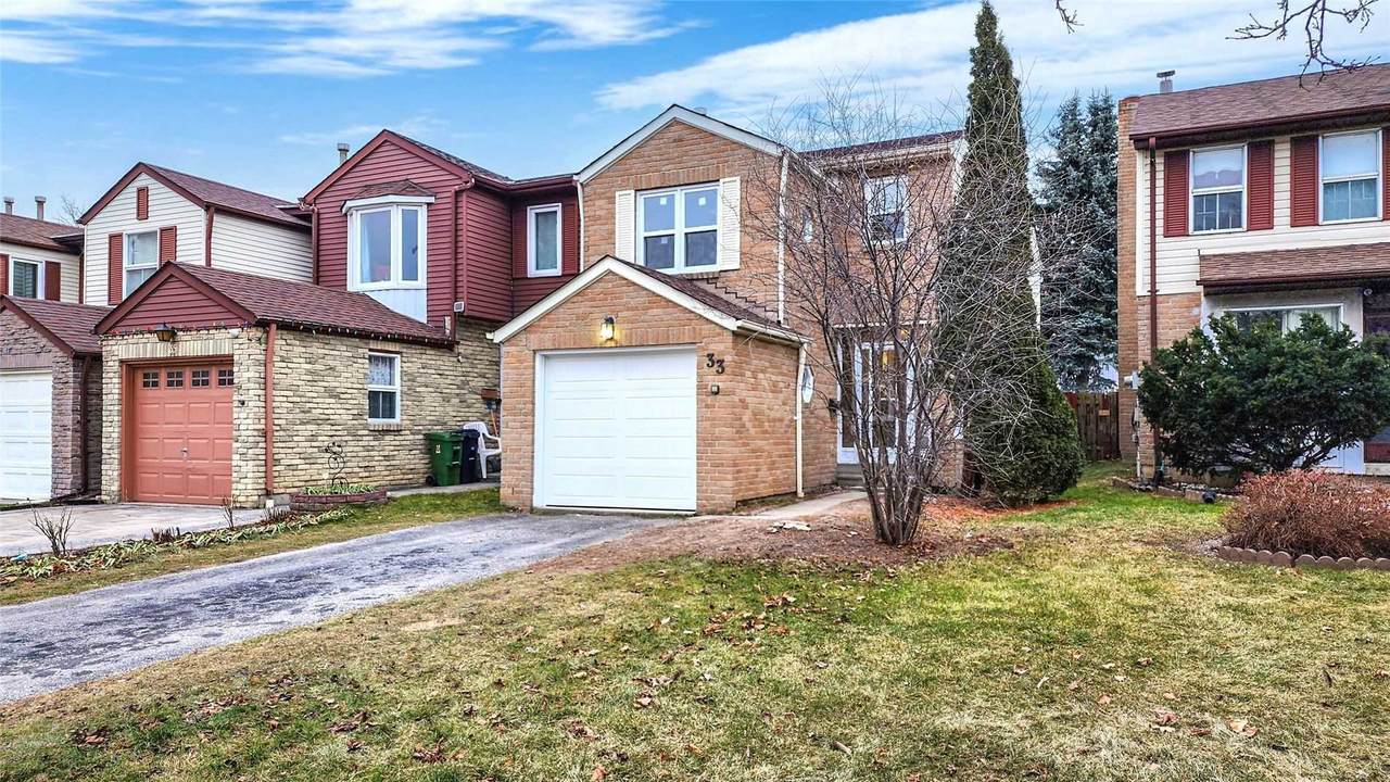 33 Sandyhook Sq - Photo 1