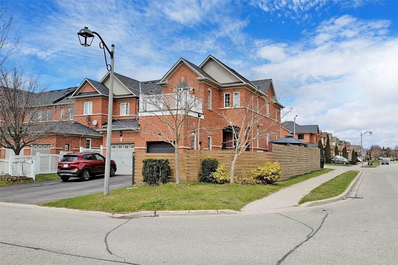 2 Macmillan Ave - Photo 1