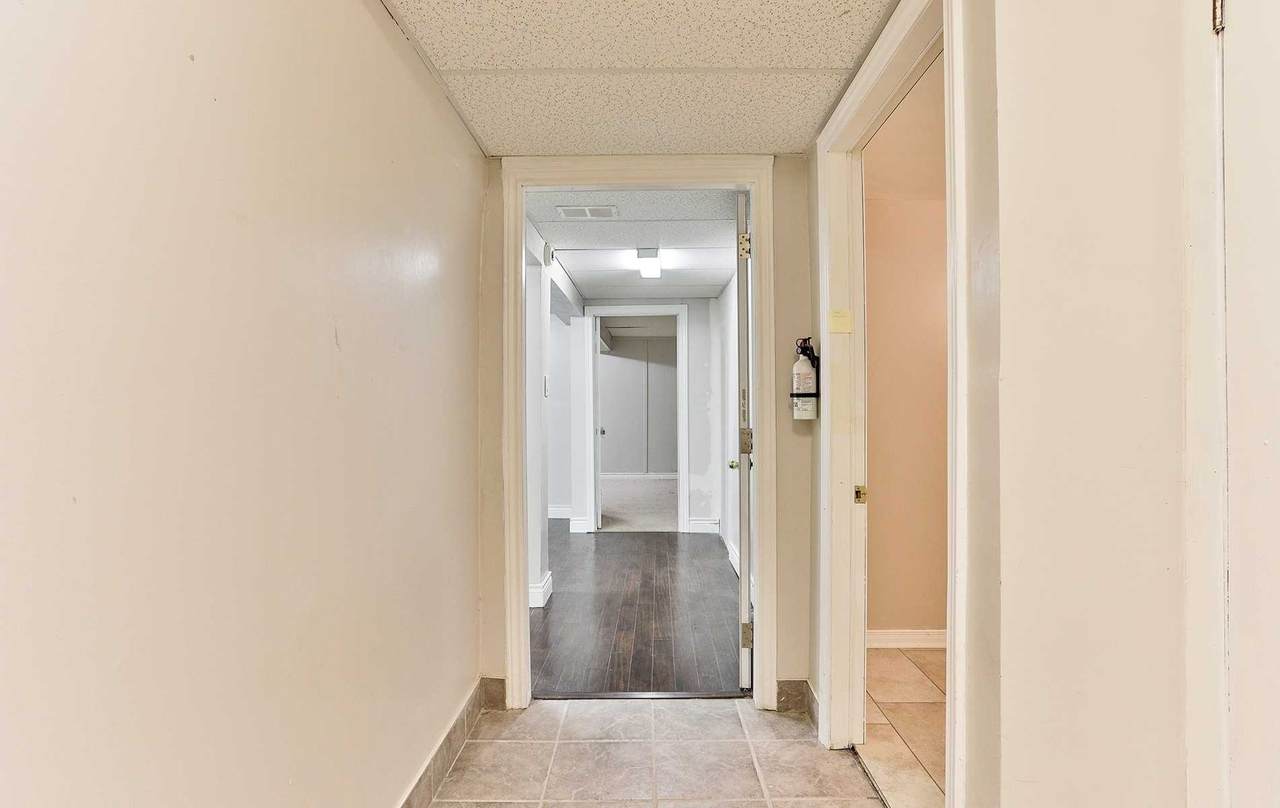 16 Ravenview Dr - Photo 1