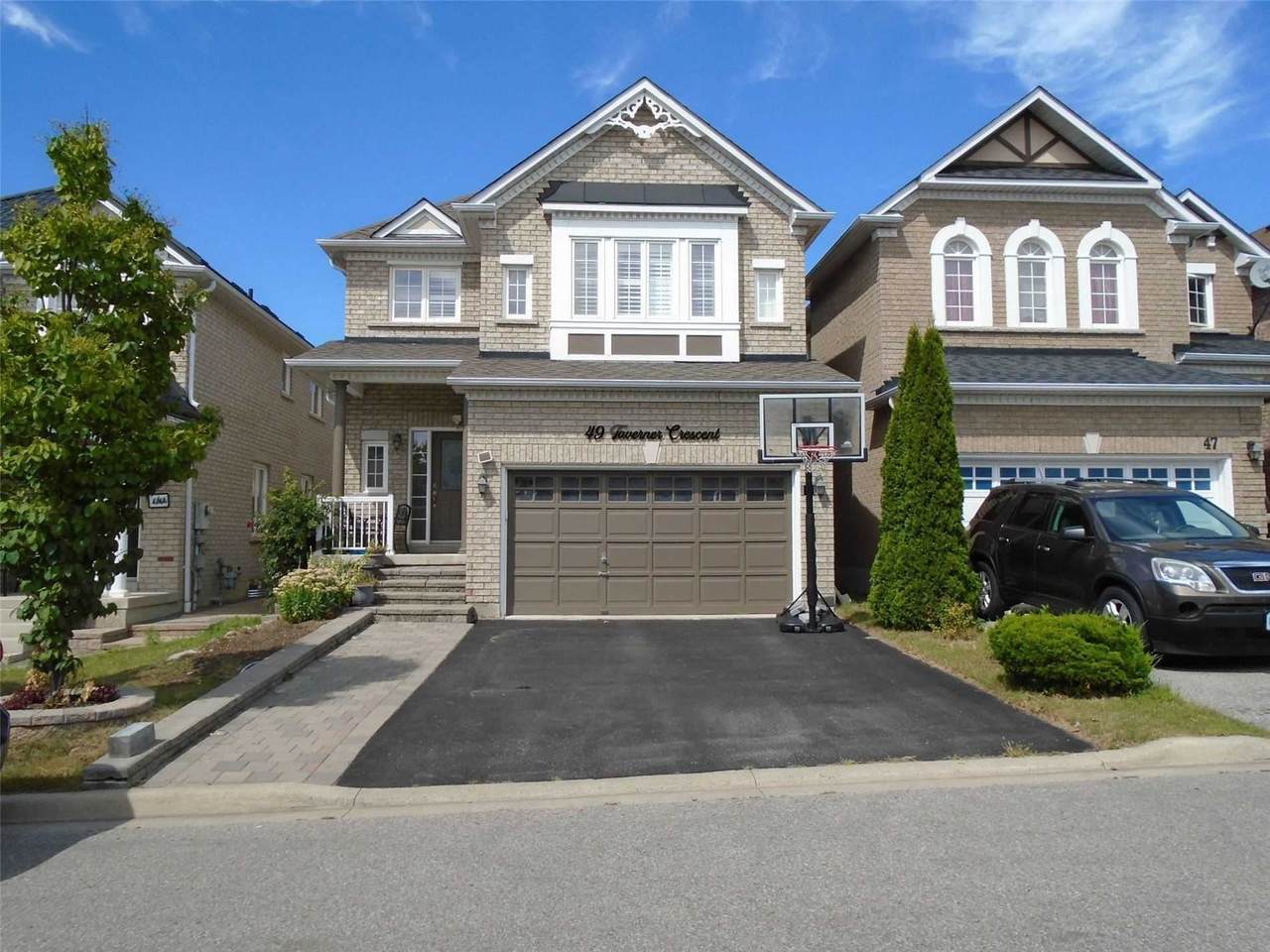 49 Taverner Cres - Photo 1
