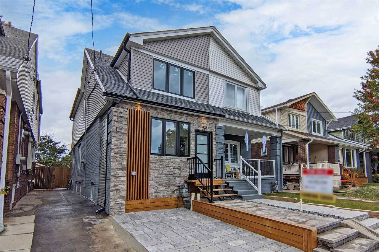 40 Robbins Ave - Photo 1