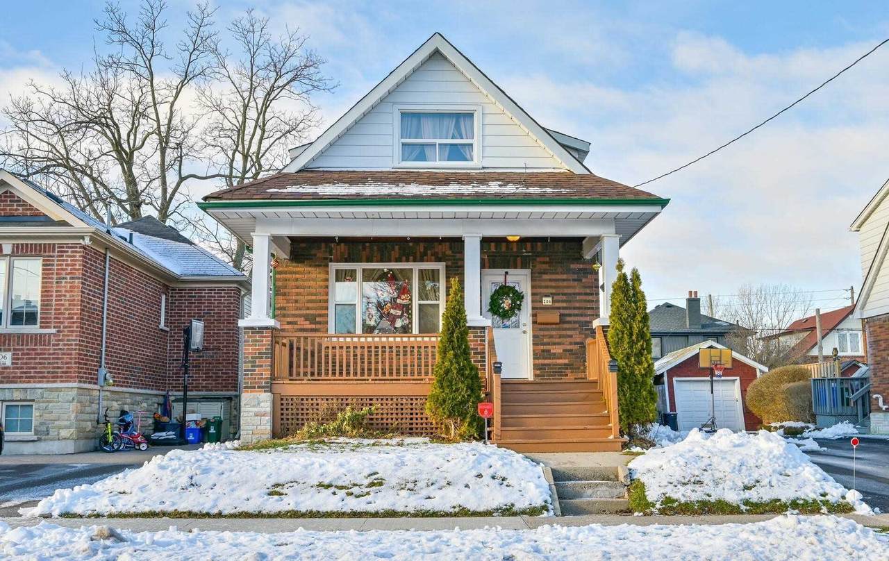 204 Huron St - Photo 1