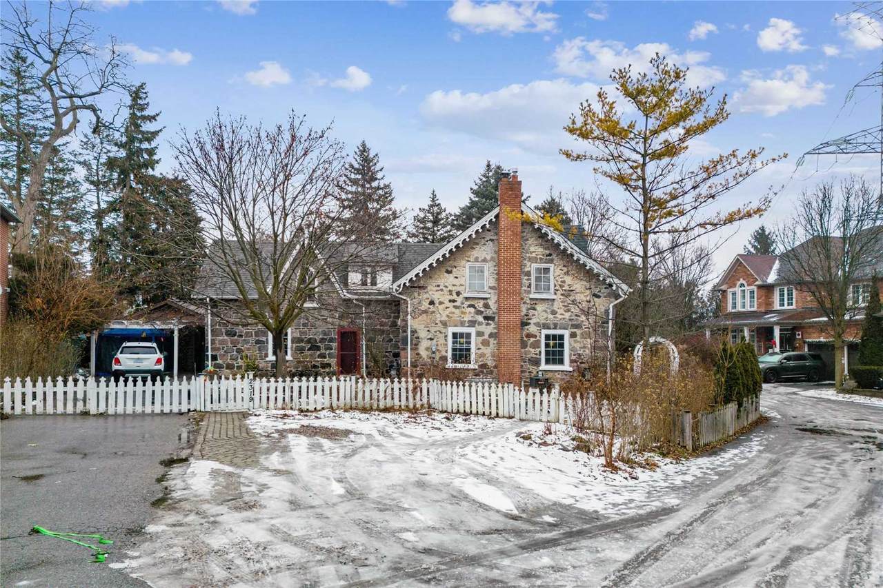 2319 Wildwood Cres - Photo 1