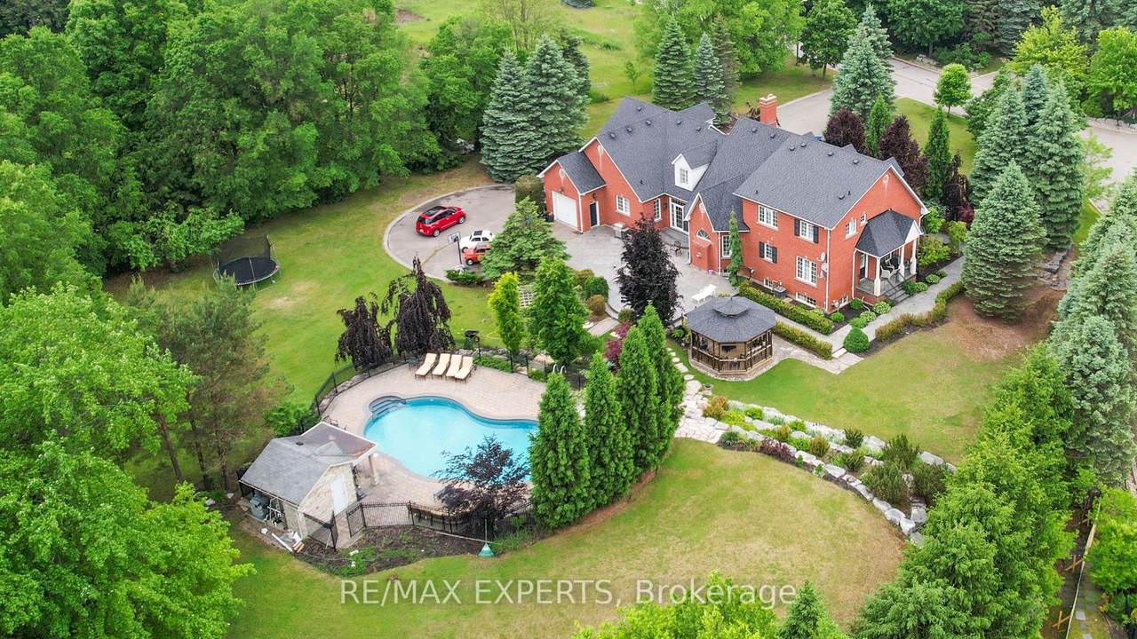 27 Theresa Circle - Photo 1