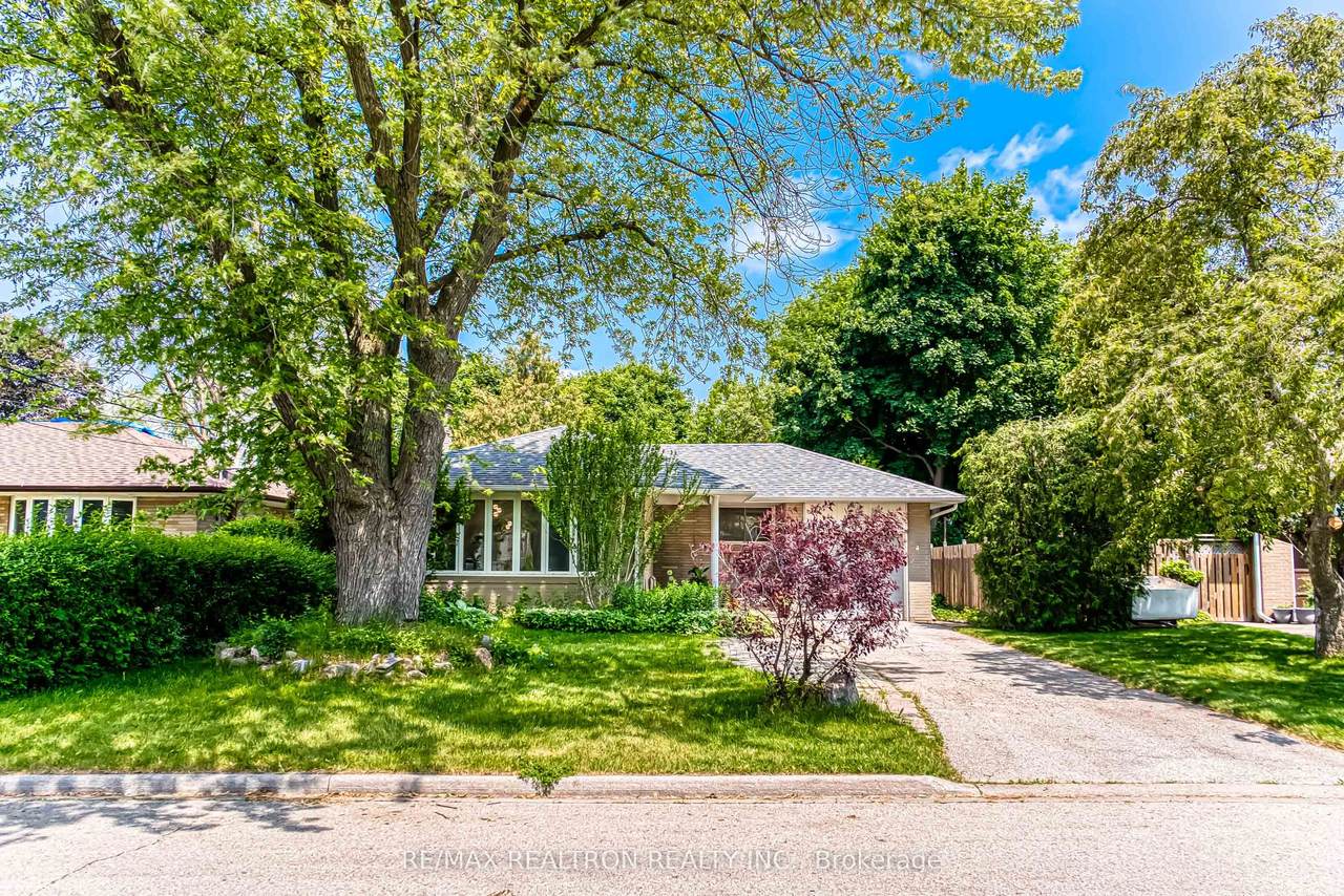 3 Cartier Crescent - Photo 1