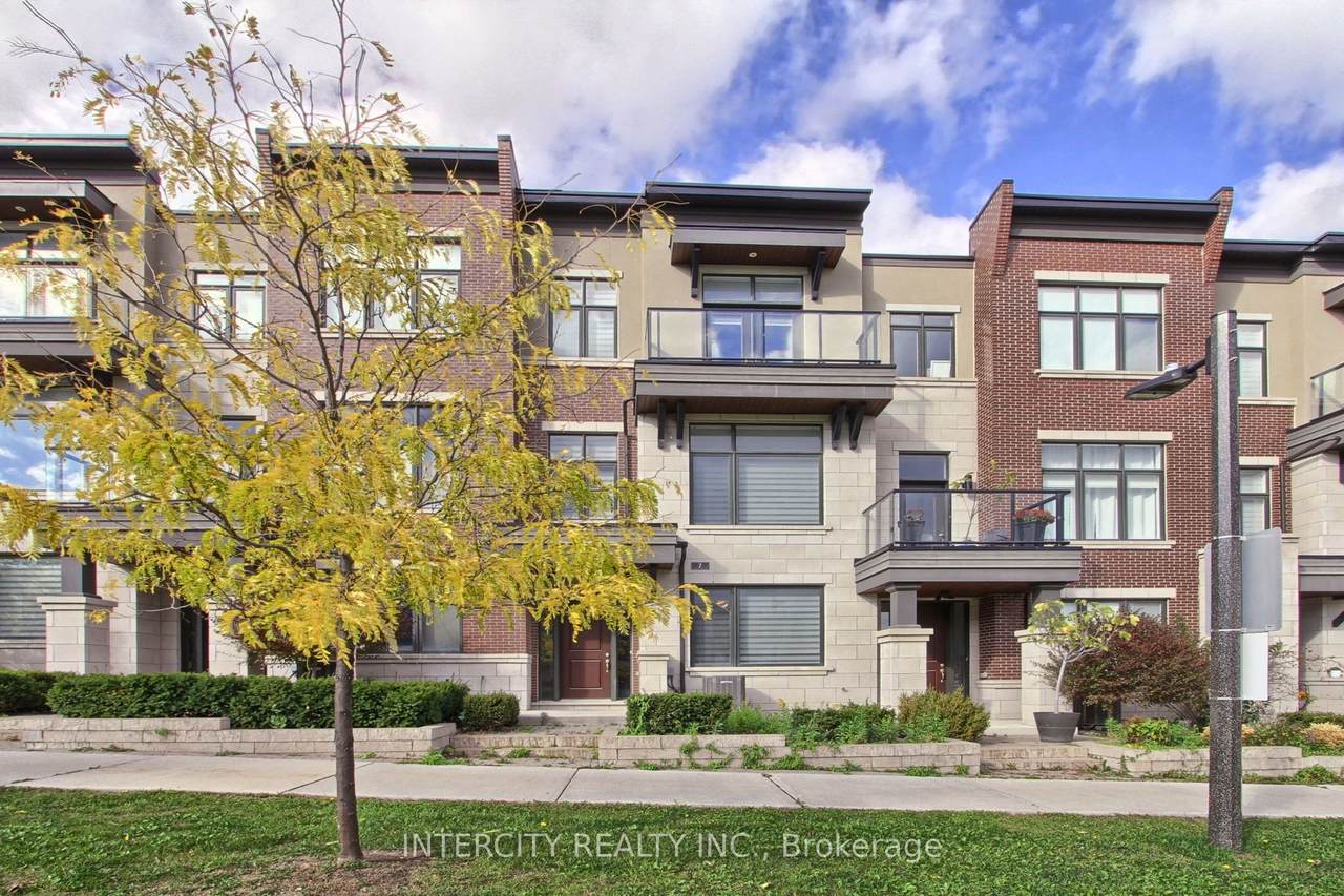 7 Adaskin Avenue - Photo 1