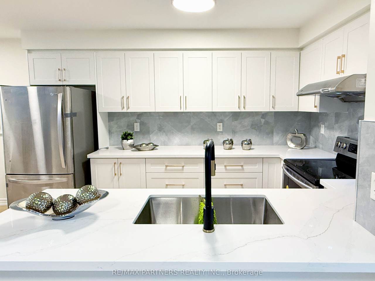 516 Bur Oak Avenue - Photo 1