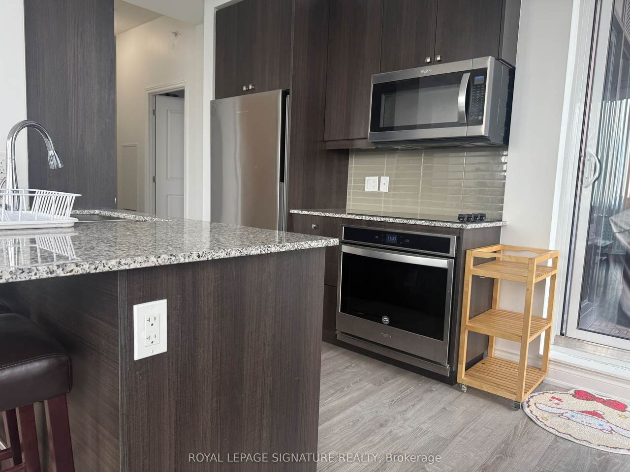 9618 Yonge Street - Photo 1