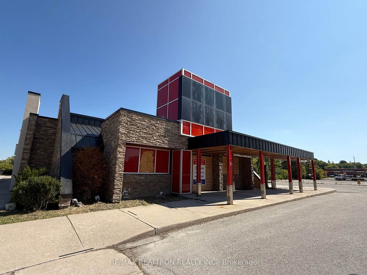 17215 Yonge Street - Photo 1