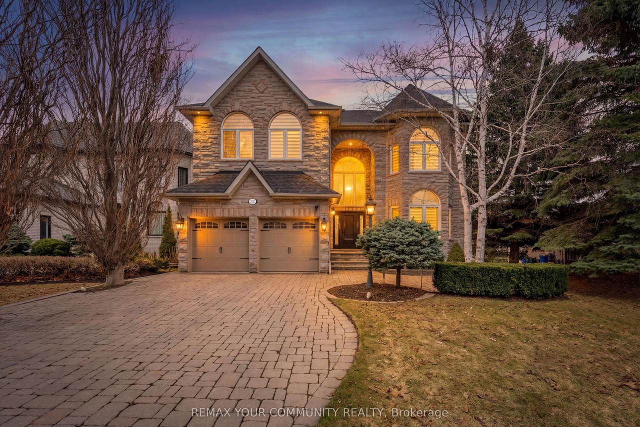 37 Vaughan Boulevard - Photo 1