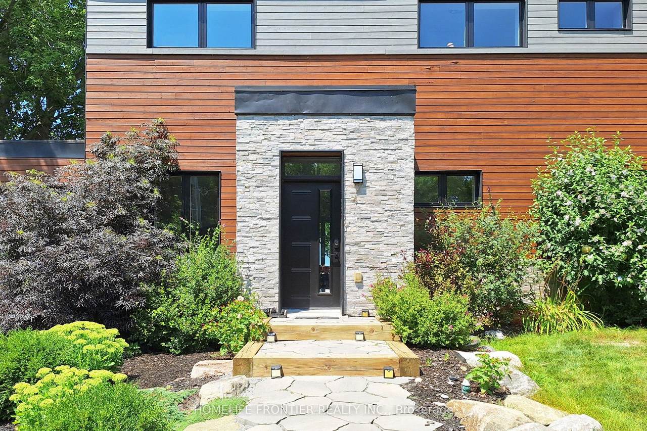 https://bt-photos.global.ssl.fastly.net/toronto/1280_boomver_1_N12950982-1.jpg