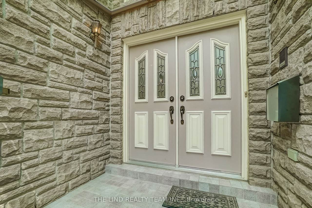 https://bt-photos.global.ssl.fastly.net/toronto/1280_boomver_1_N12952018-1.jpg