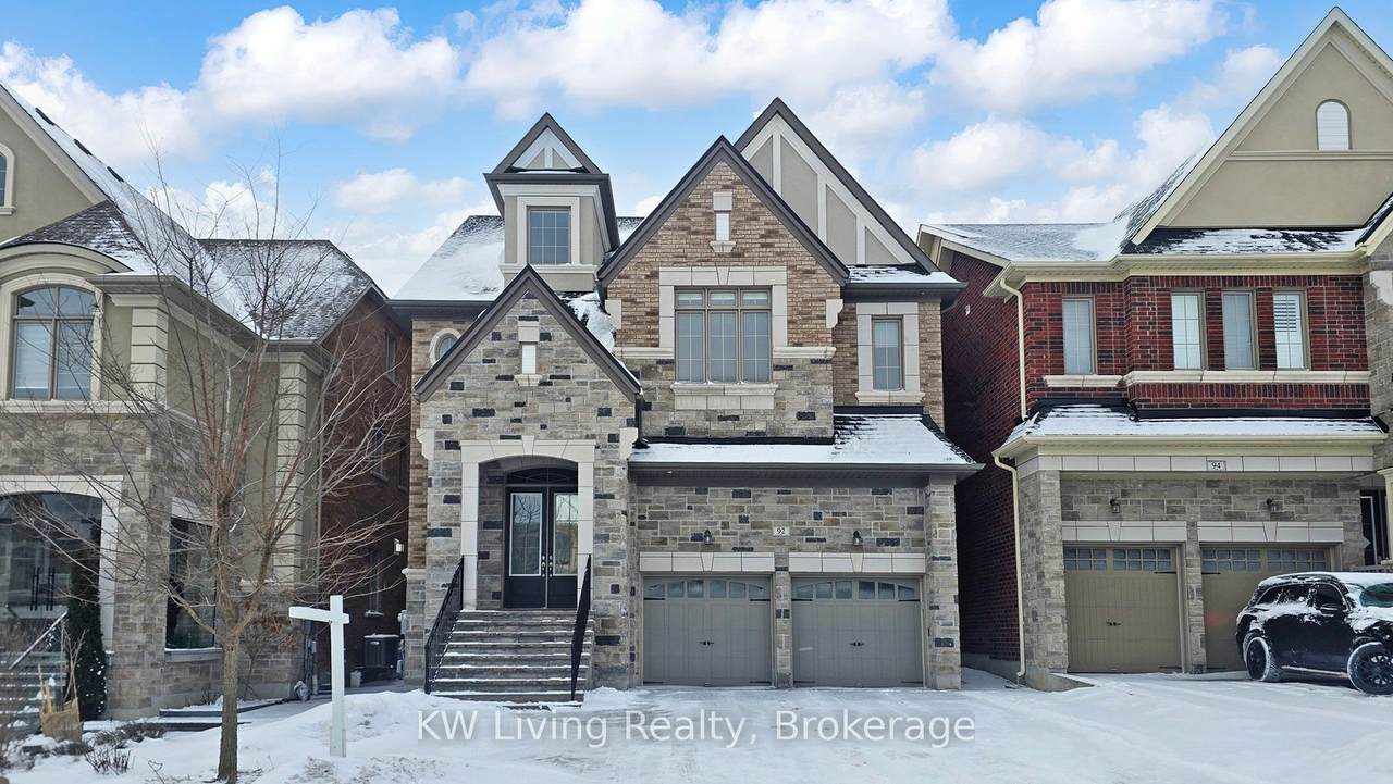 92 Giardina Crescent - Photo 1