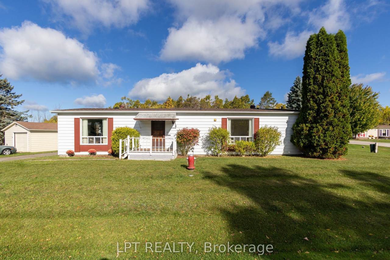 11 Geneva Court - Photo 1