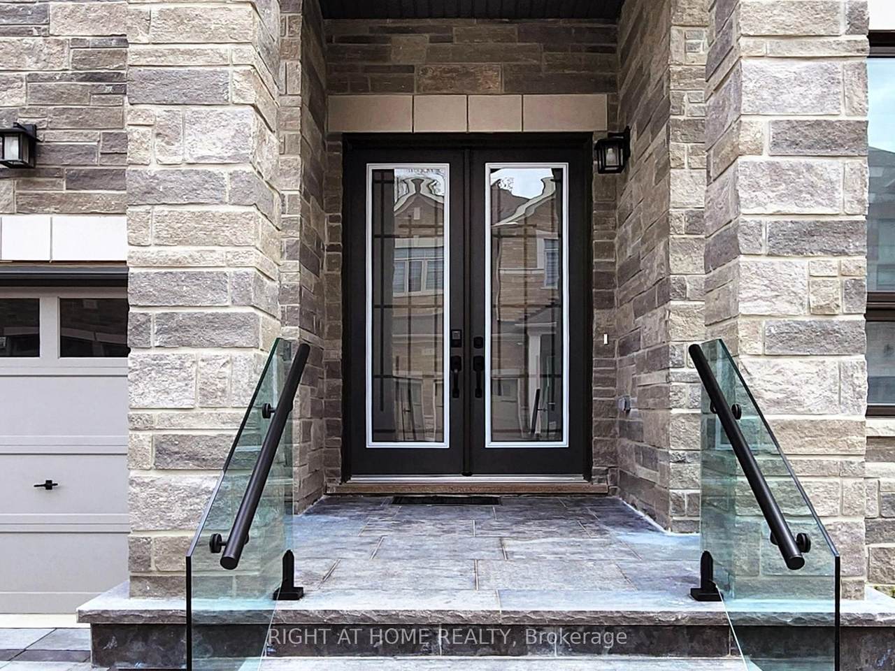 https://bt-photos.global.ssl.fastly.net/toronto/1280_boomver_1_N13010034-1.jpg