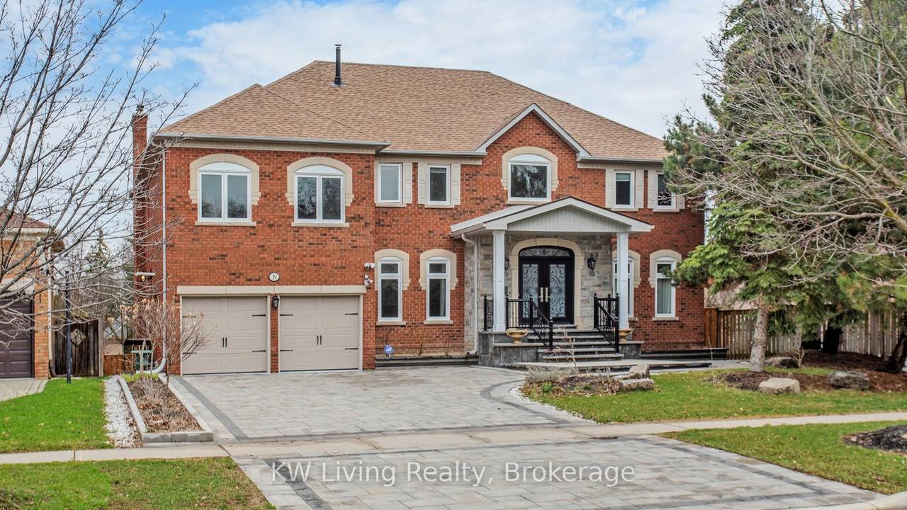 19 Spadina Road - Photo 1