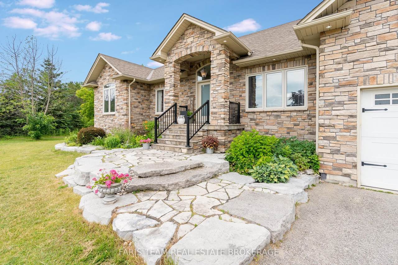 https://bt-photos.global.ssl.fastly.net/toronto/1280_boomver_1_N13015790-1.jpg