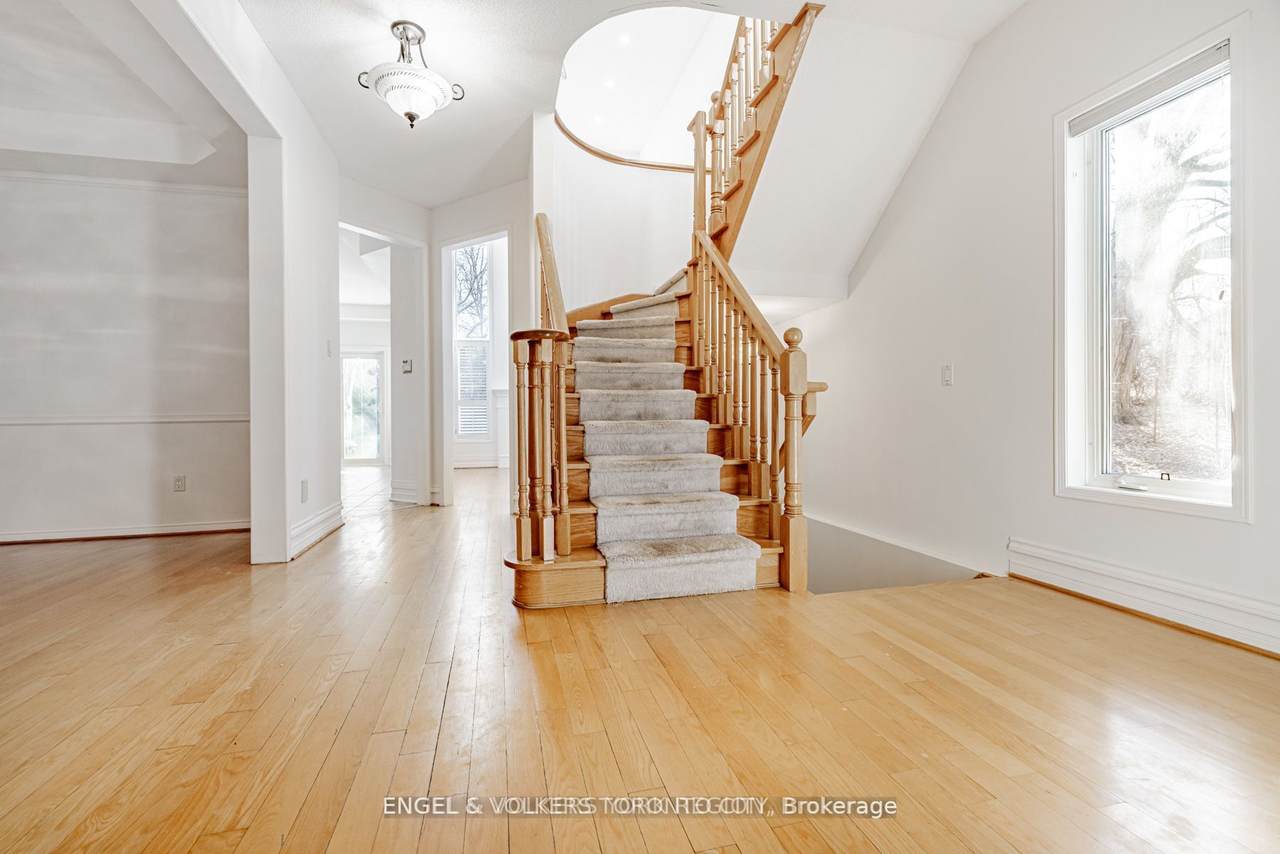 https://bt-photos.global.ssl.fastly.net/toronto/1280_boomver_1_N13083232-1.jpg