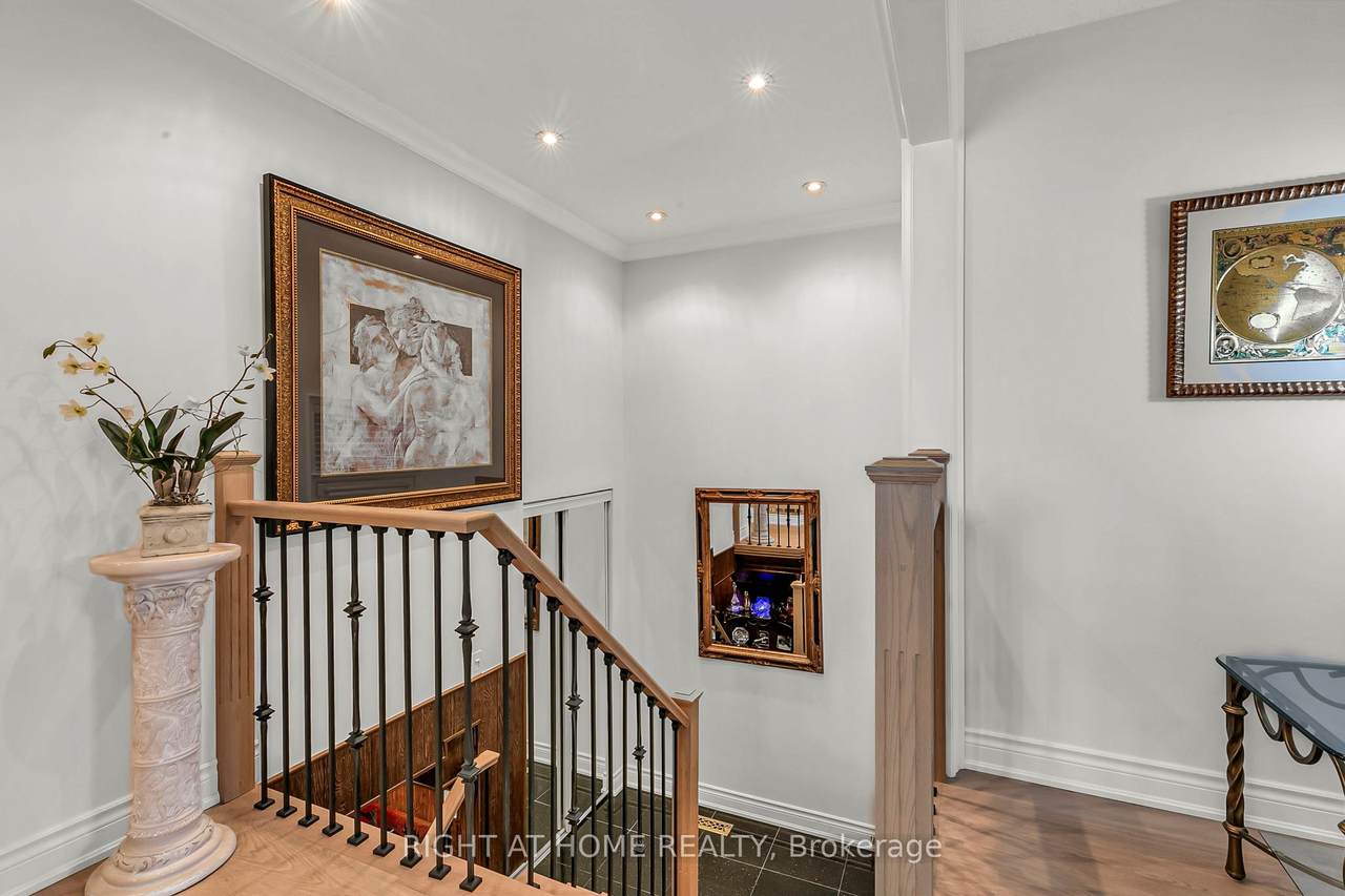 https://bt-photos.global.ssl.fastly.net/toronto/1280_boomver_1_N13088376-1.jpg