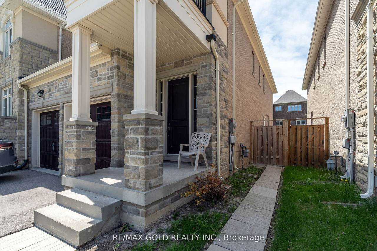 https://bt-photos.global.ssl.fastly.net/toronto/1280_boomver_1_N13458838-1.jpg