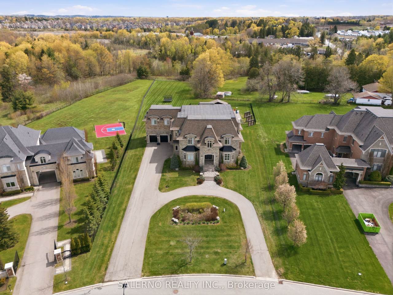 21 Stallions Court - Photo 1