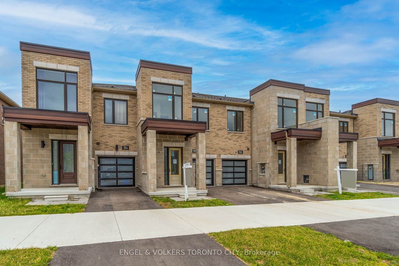 138 Mumbai Drive - Photo 1