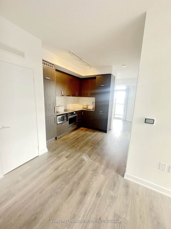 https://bt-photos.global.ssl.fastly.net/toronto/1280_boomver_1_N13609182-1.jpg
