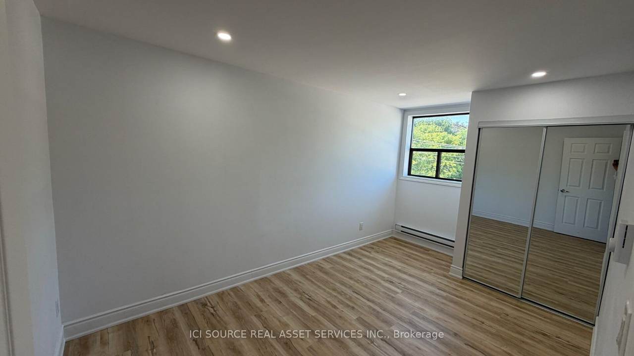 https://bt-photos.global.ssl.fastly.net/toronto/1280_boomver_1_N13611450-1.jpg