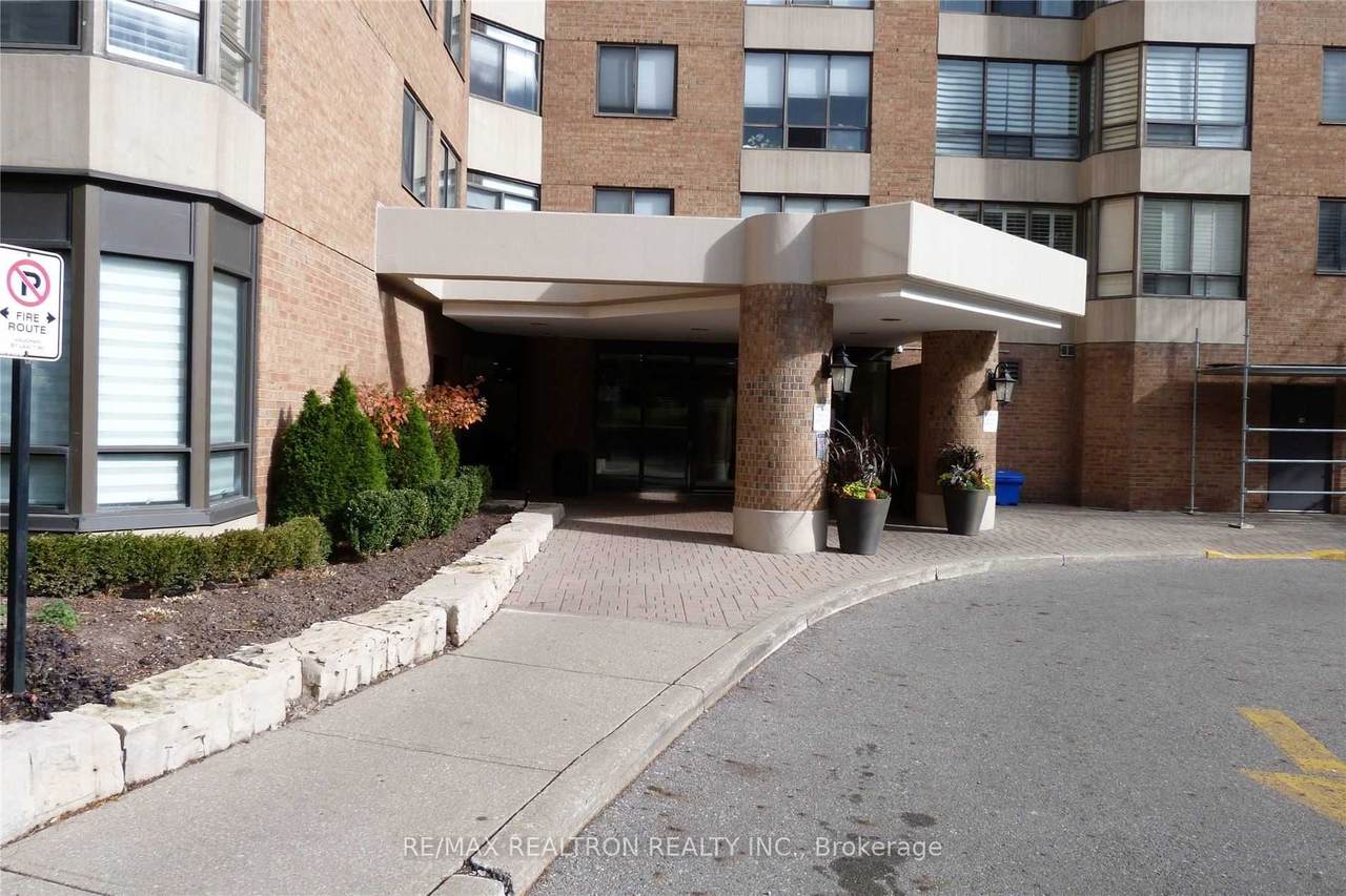 https://bt-photos.global.ssl.fastly.net/toronto/1280_boomver_1_N13611954-1.jpg