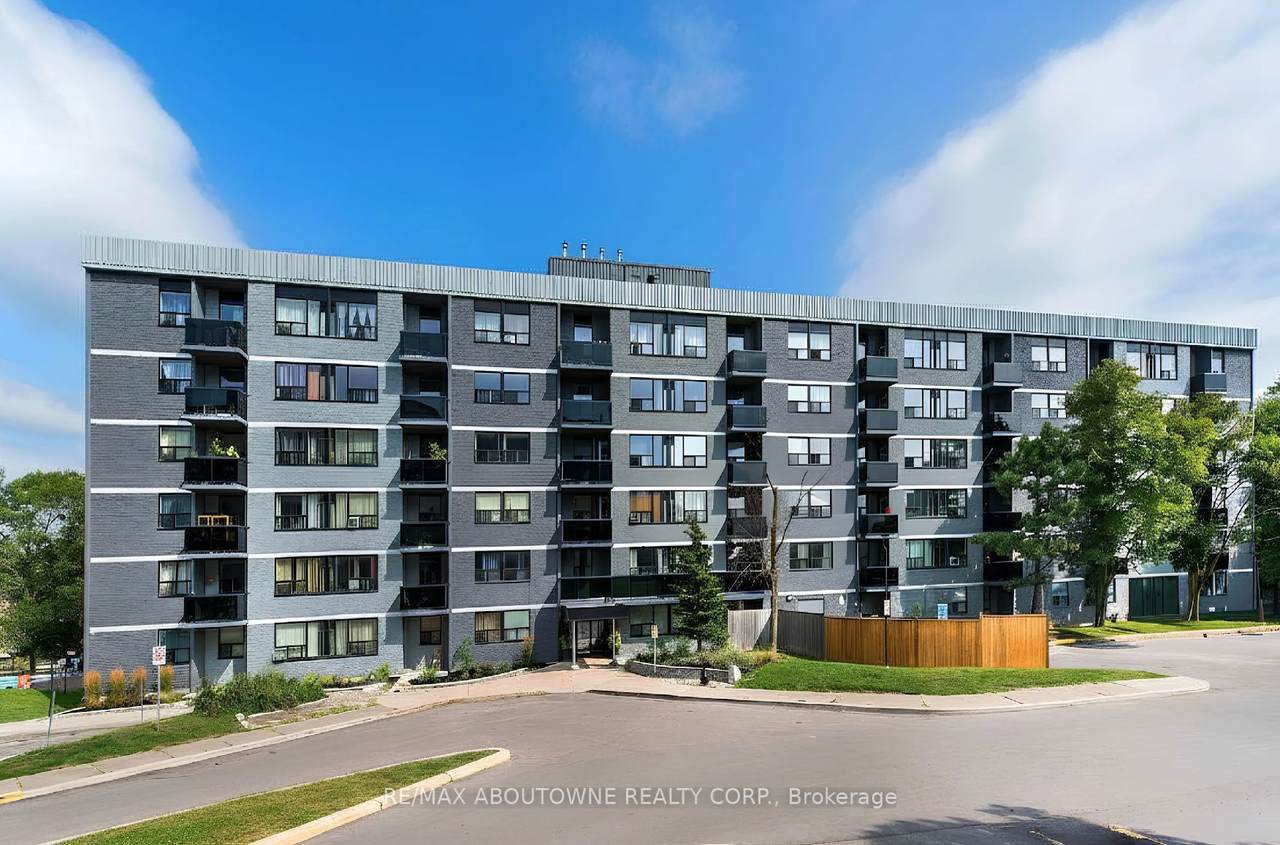 147 Wellington Street - Photo 1