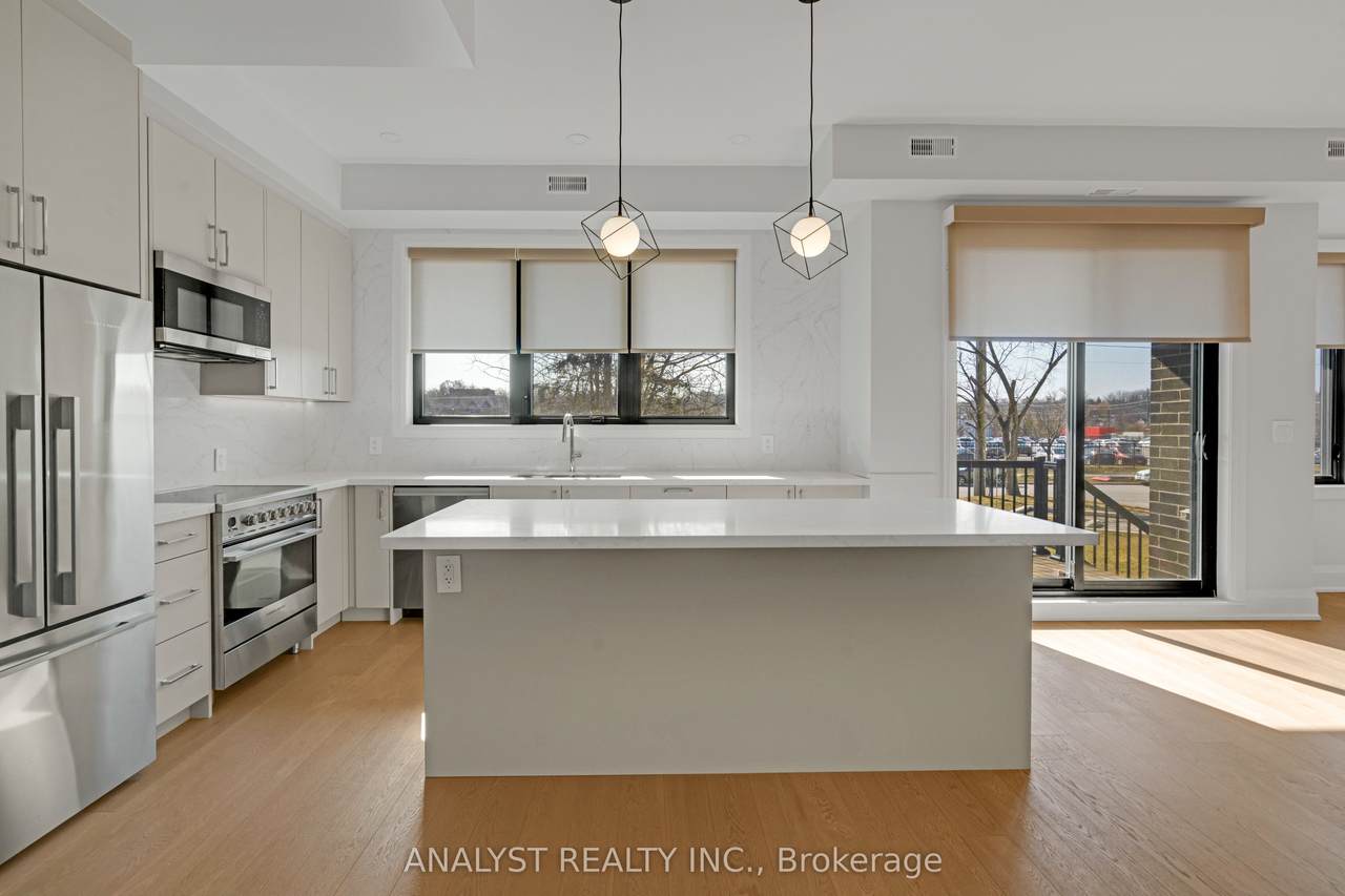 https://bt-photos.global.ssl.fastly.net/toronto/1280_boomver_1_N13617974-1.jpg
