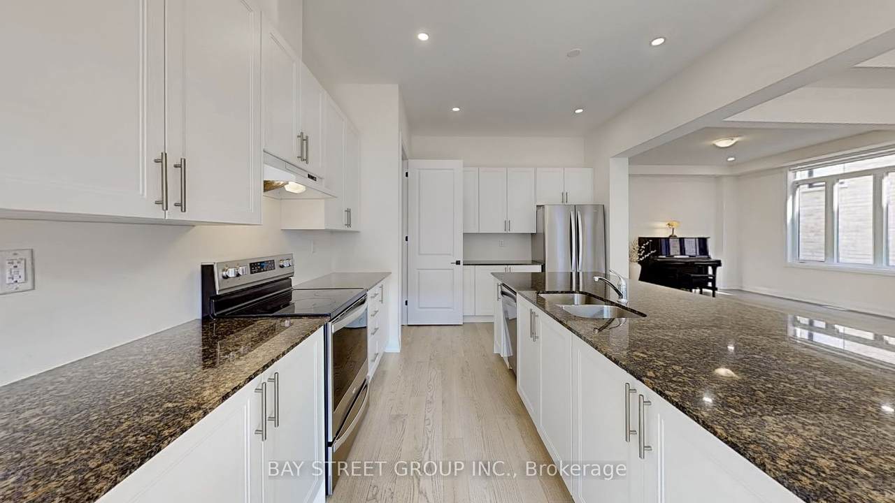 https://bt-photos.global.ssl.fastly.net/toronto/1280_boomver_1_N13619574-1.jpg