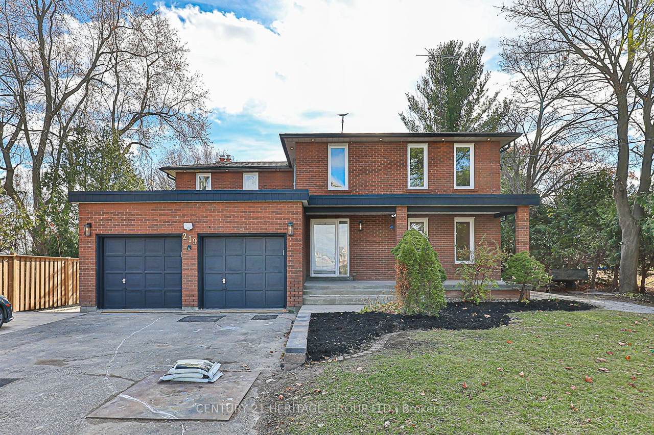 219 Harris Avenue - Photo 1