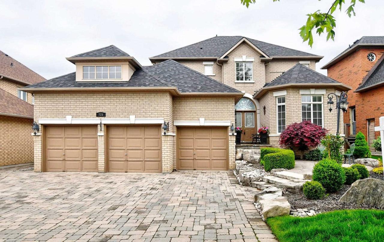 725 Quantra Cres - Photo 1