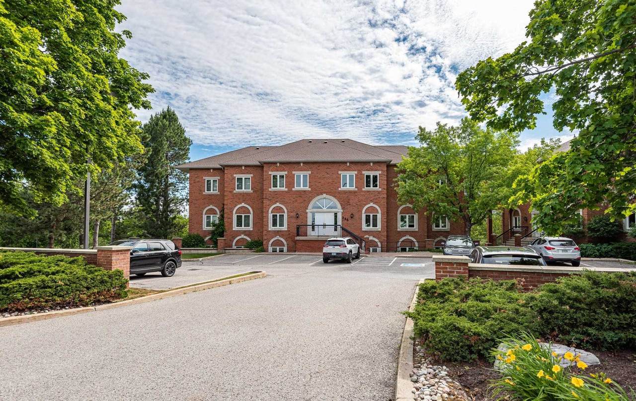 345 Renfrew Dr - Photo 1