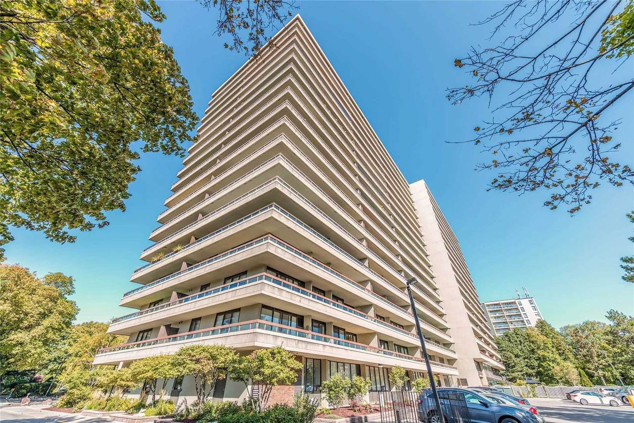 8111 Yonge St - Photo 1