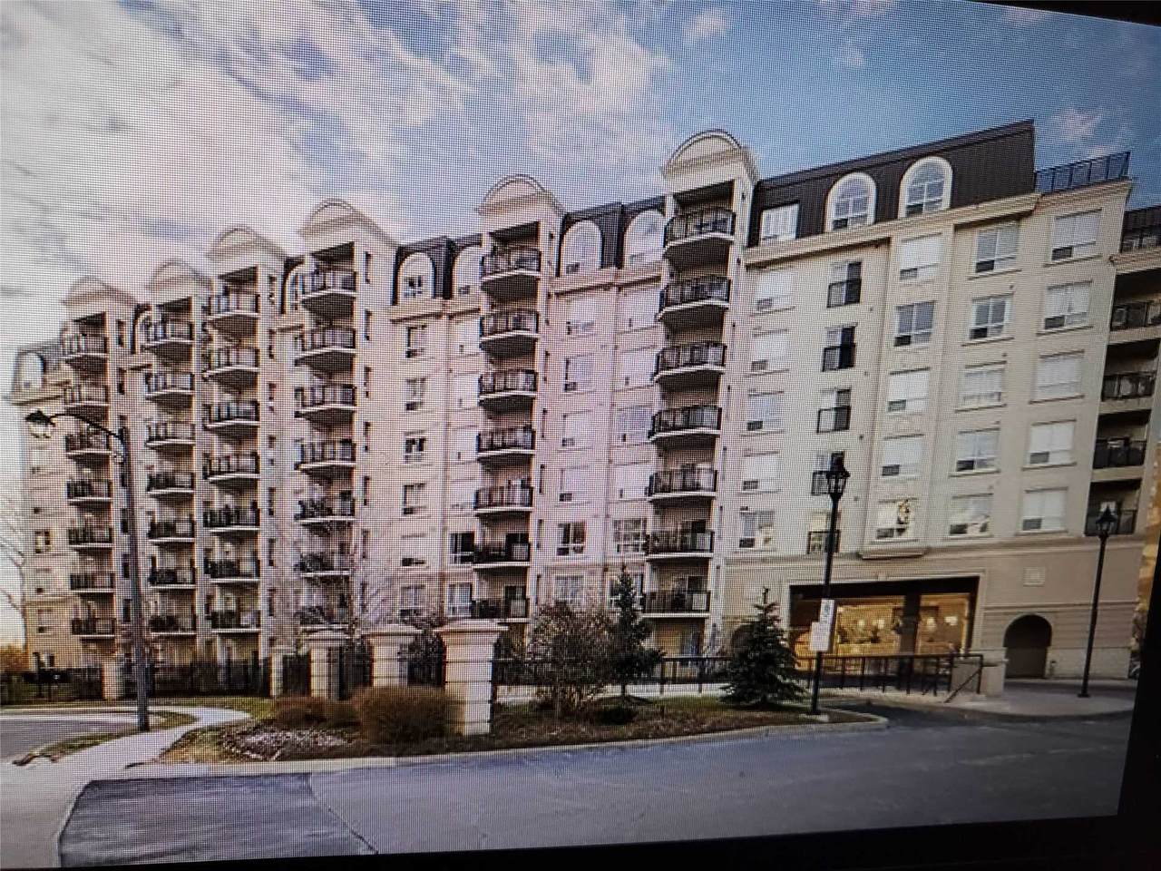 1 Maison Parc Crt - Photo 1