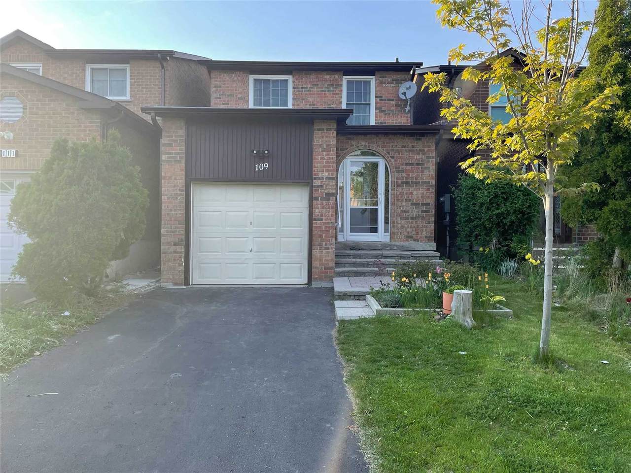109 Tangmere Cres - Photo 1