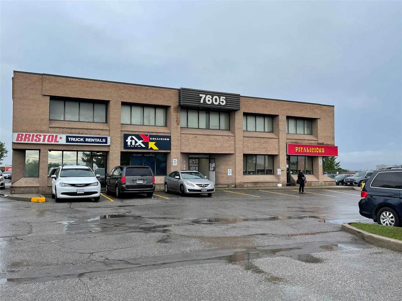7605 Woodbine Ave - Photo 1