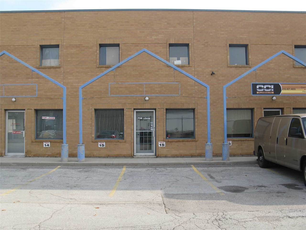 167 Applewood Cres - Photo 1