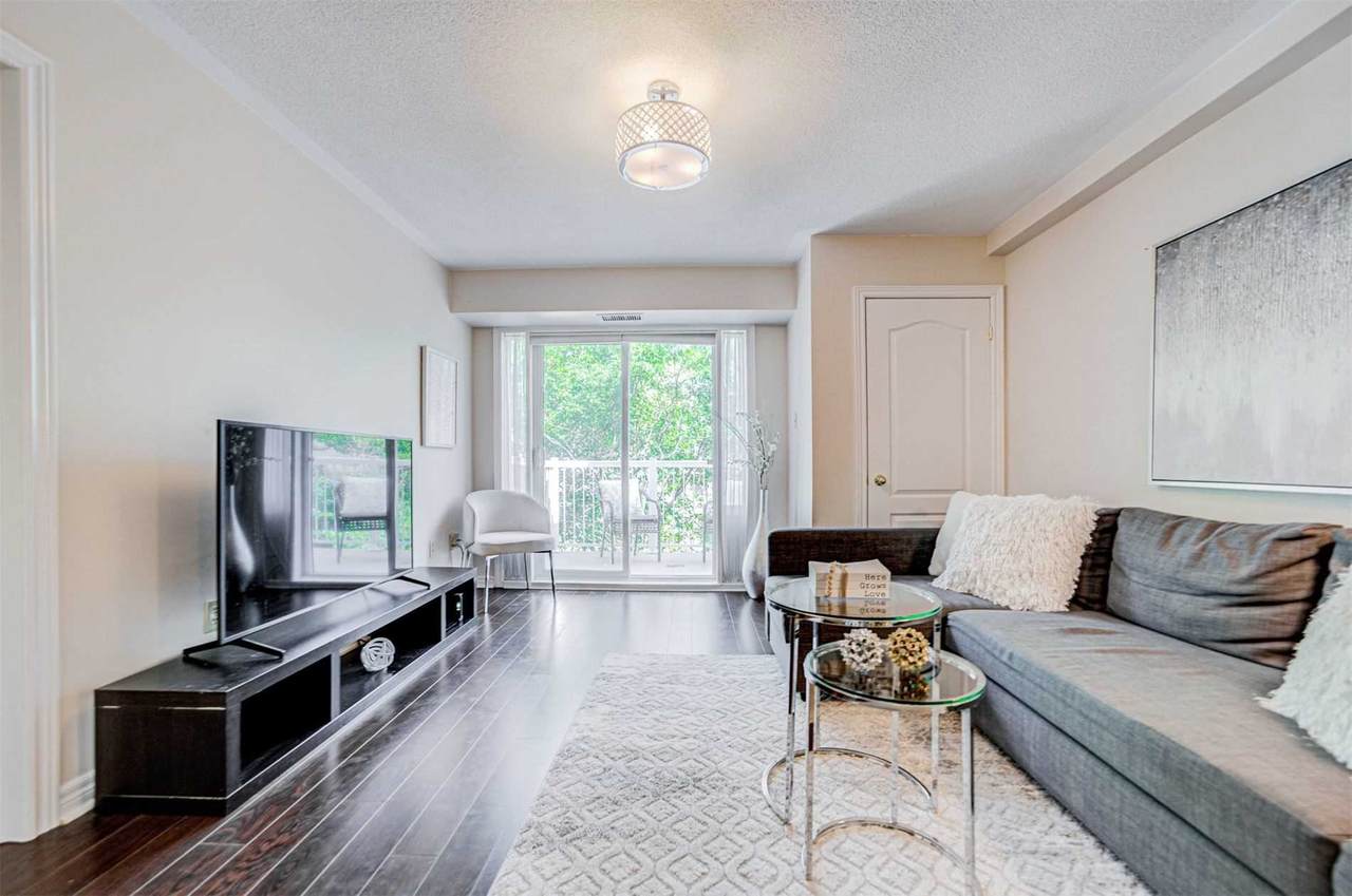 9944 Keele St - Photo 1