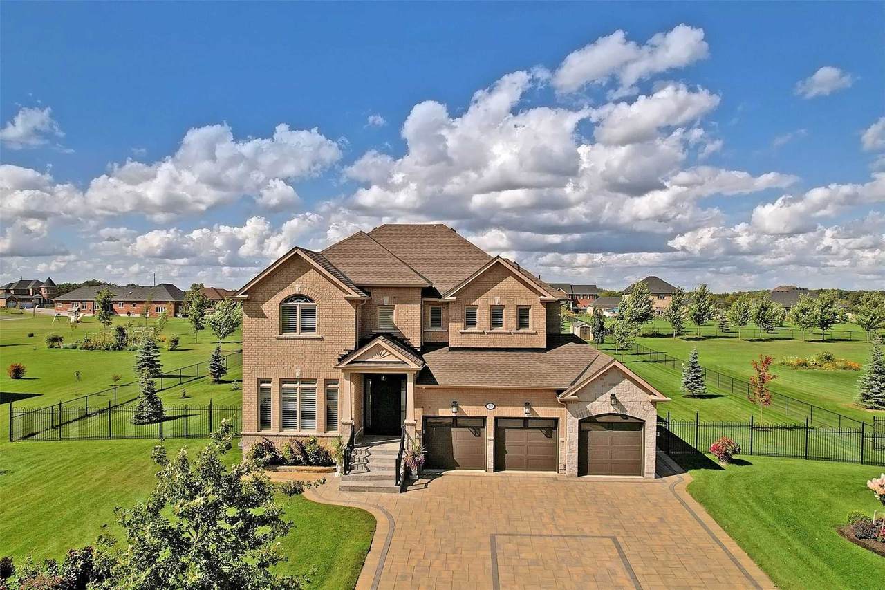40 Stonesthrow Cres - Photo 1