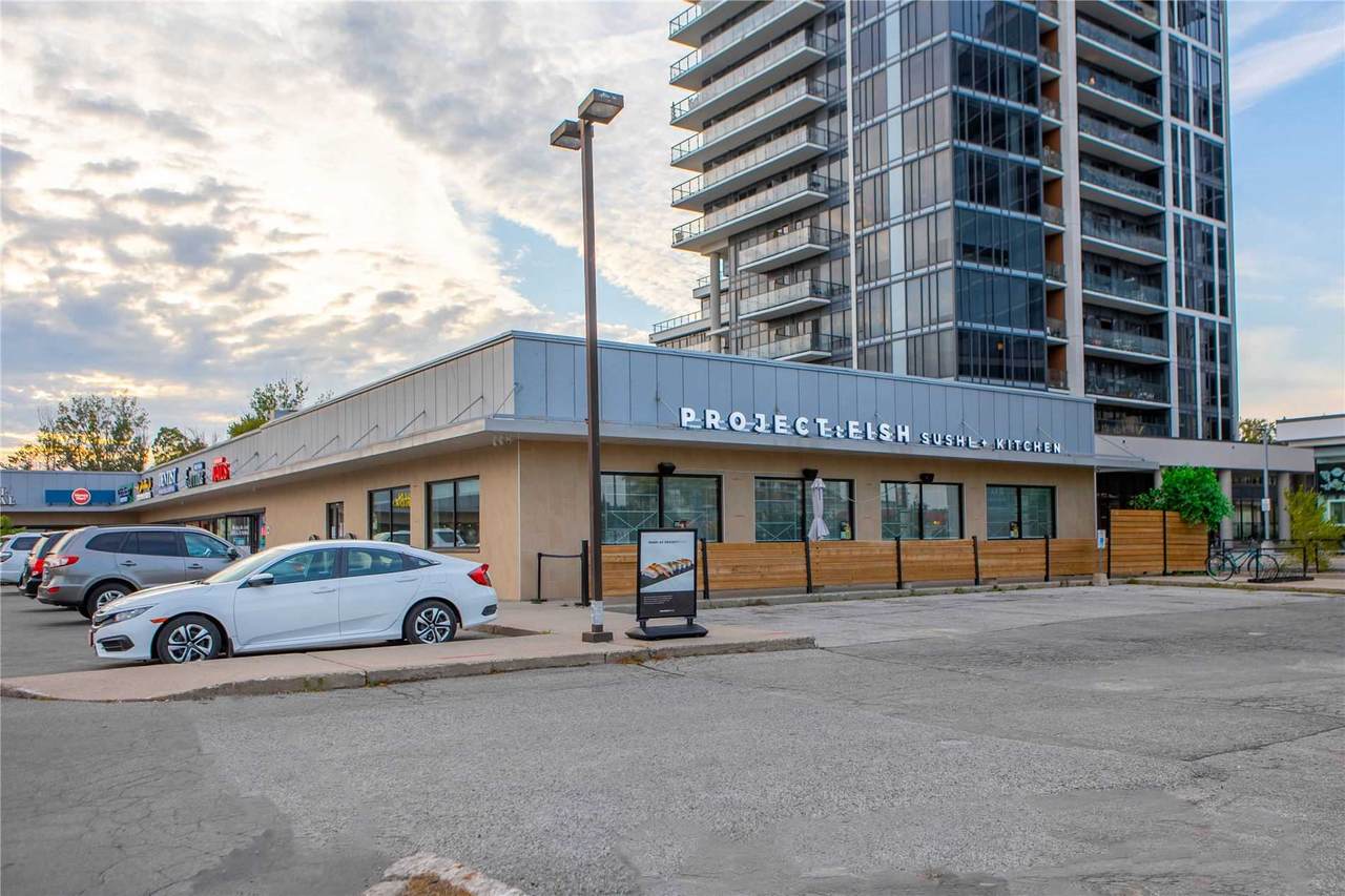9580 Yonge St - Photo 1