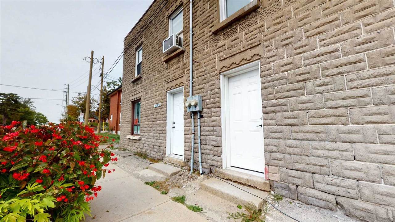 15297 Yonge St - Photo 1