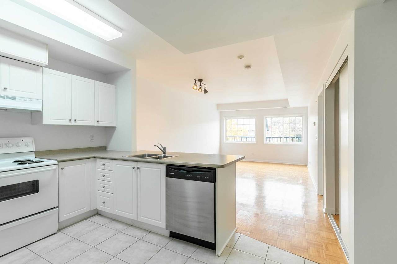 1 Centre St - Photo 1