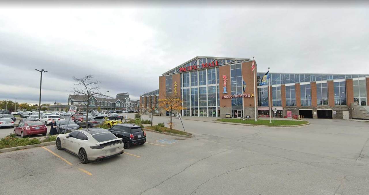 4300 Steeles Ave - Photo 1